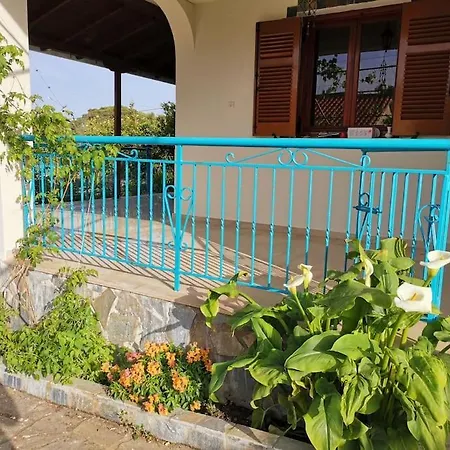 ヴィラ Lemon Tree Garden Near Mirtos *