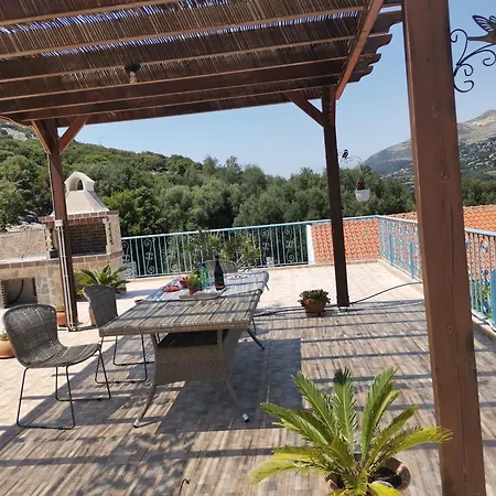 Villa Lemon Tree Garden Near Mirtos