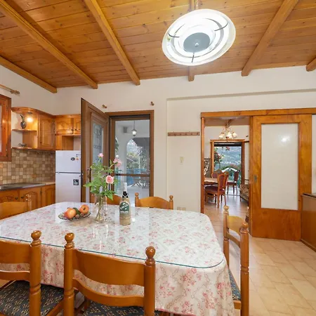 Villa Lemon Tree Garden Near Mirtos