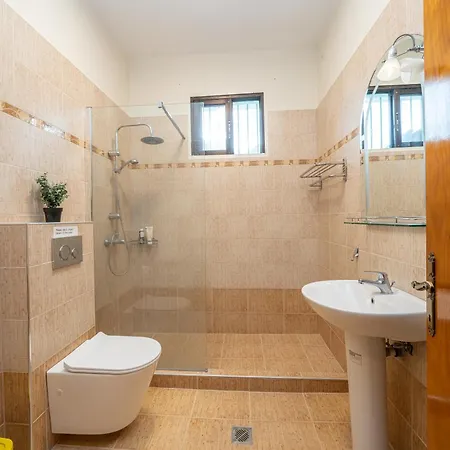 Lemon Tree Garden Near Mirtos * Divarata