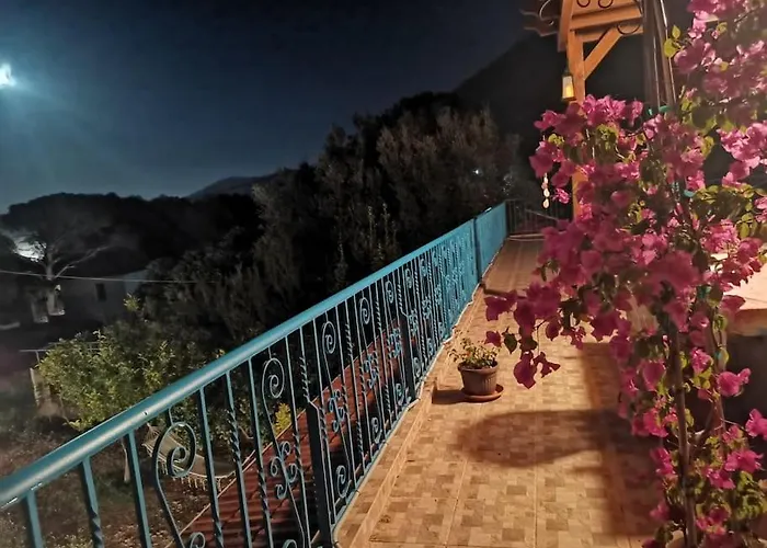 Lemon Tree Garden Near Mirtos Divarata